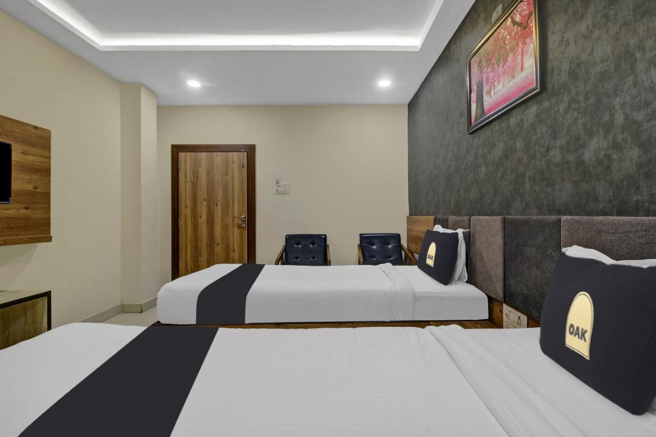 Collection O Hotel Swagath Pride Mancherāl Esterno foto