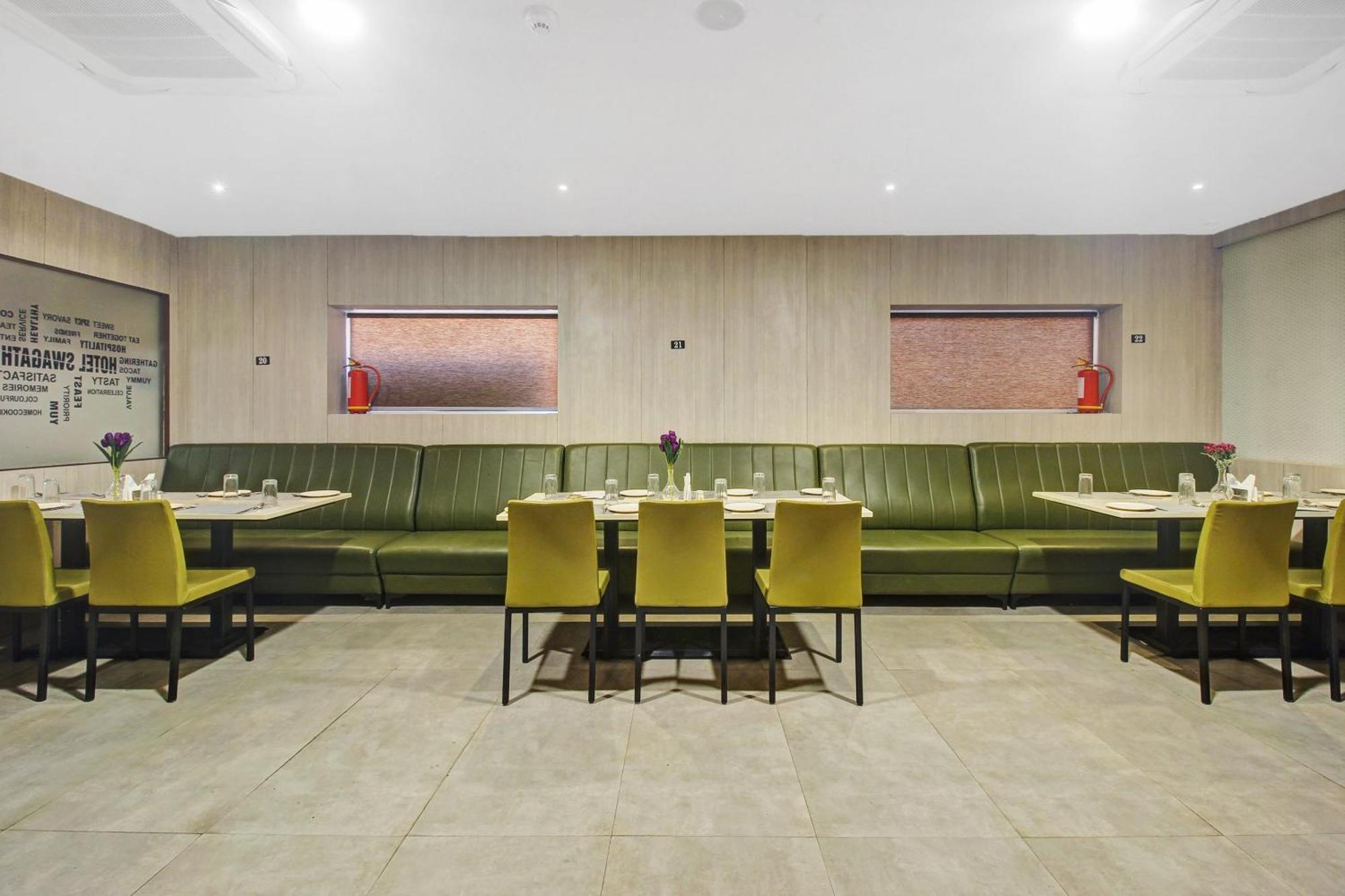 Collection O Hotel Swagath Pride Mancherāl Esterno foto